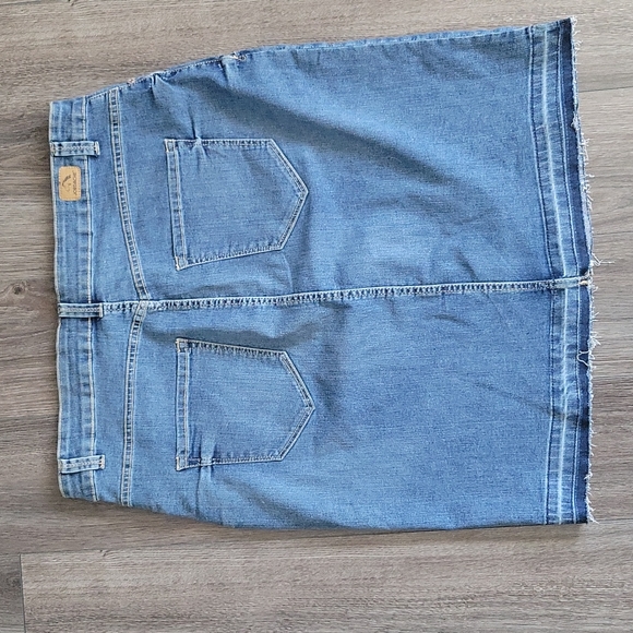 Jordache Skirt - Picture 2 of 4